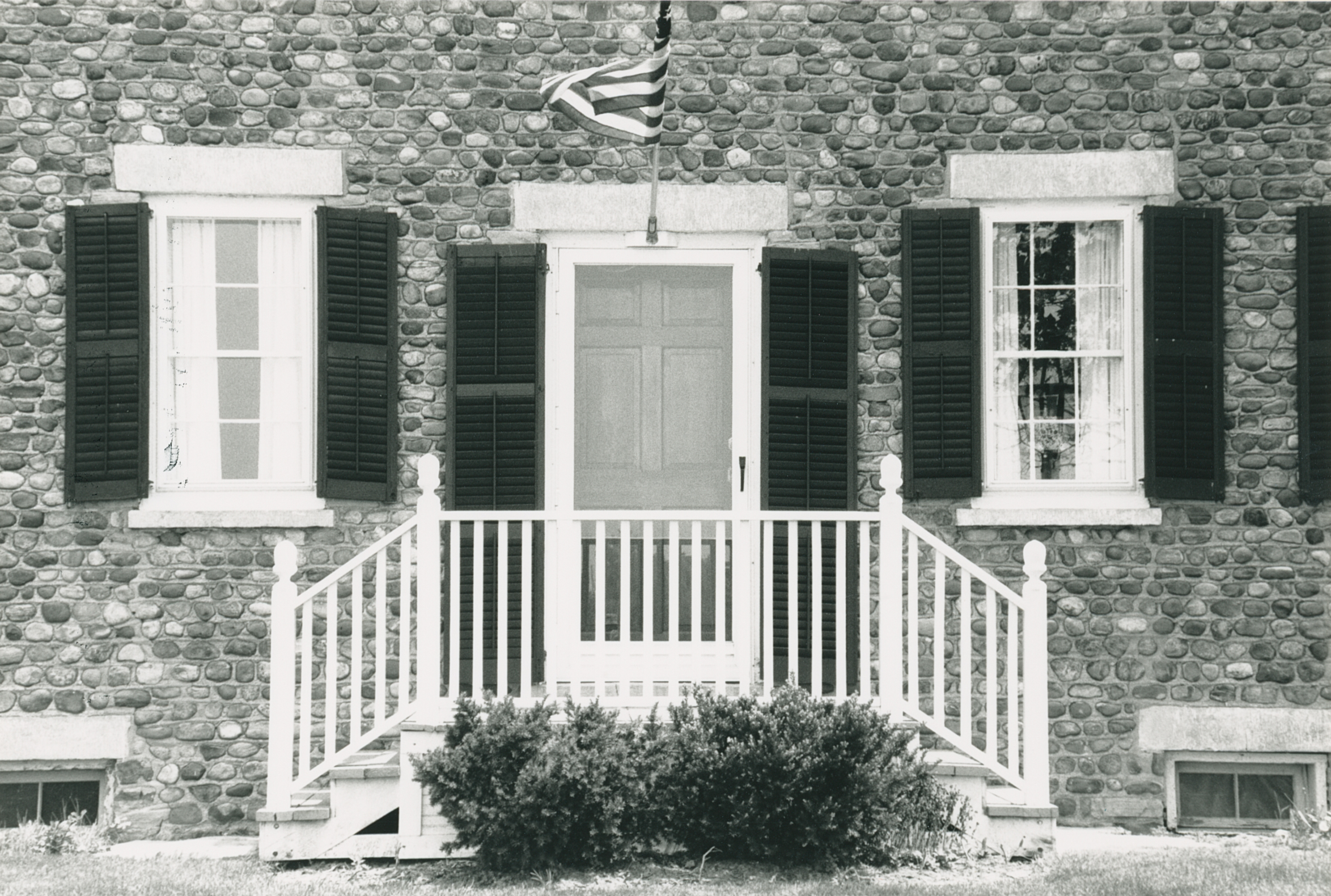 Men-9 933 Mile Square Rd 4